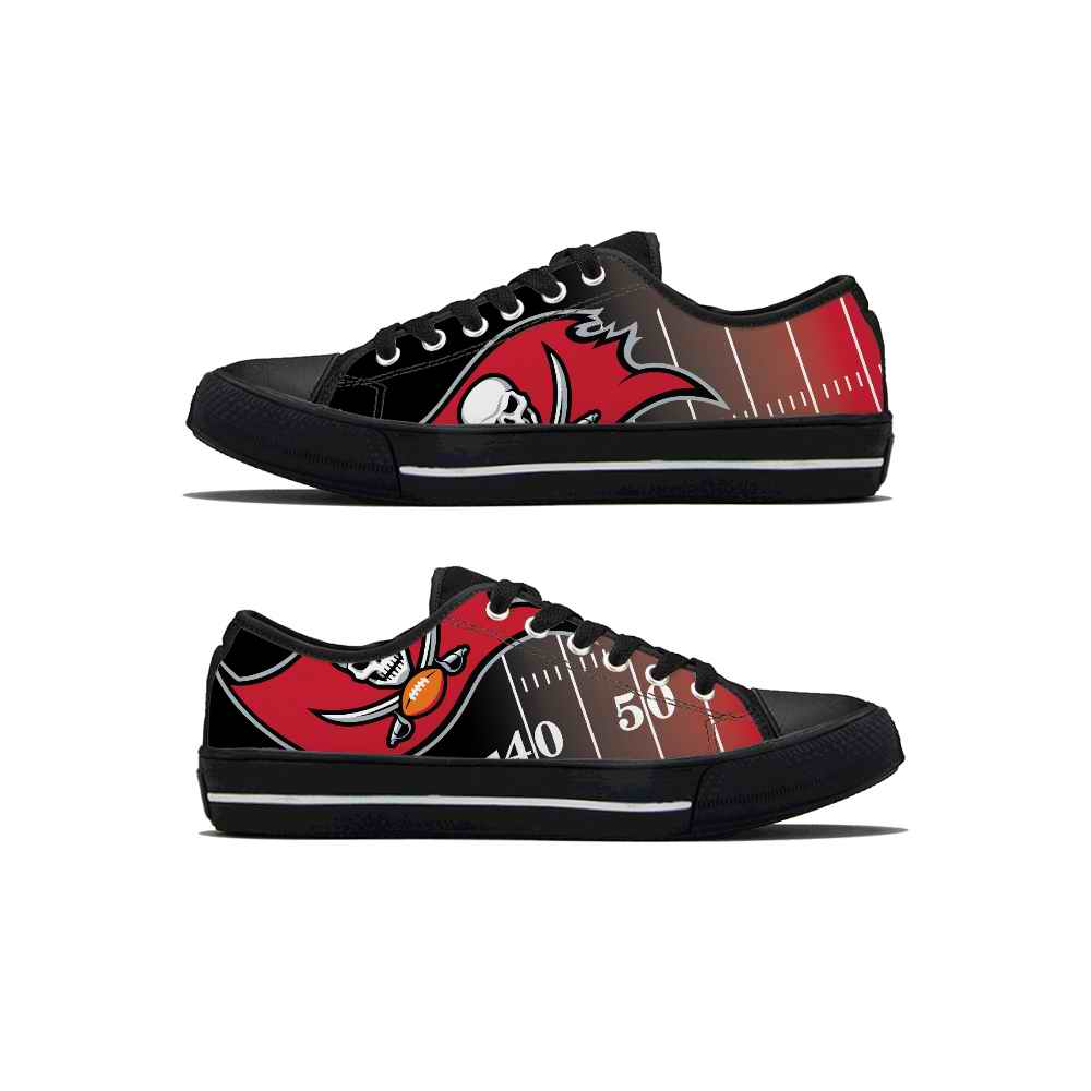Men's Tampa Bay Buccaneers Low Top Canvas Sneakers 001