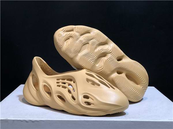 Men's Yeezy Foam Runner Cream Slide 008